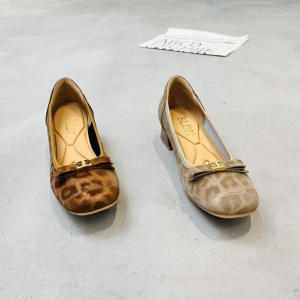 佰利多纳 广州鞋 新款 真皮 脚垫羊皮 35-39 货号：24106-2