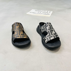鳄鱼世家 广州鞋 新款 39-44 货号：7988