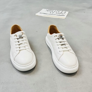 鳄鱼世家 广州鞋 新款 头层牛皮 脚垫真皮 38-44 货号：8806-3