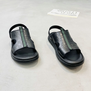 鳄鱼世家 广州鞋 新款 39-44 货号：39221