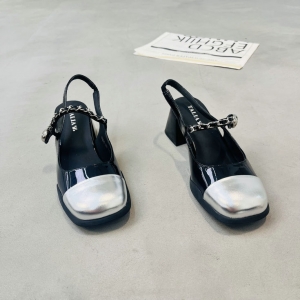 特丽雅 广州鞋 新款 内里羊皮 脚垫羊皮 36-39 货号：778025