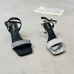特丽雅 广州鞋 新款 35-39 货号：713006