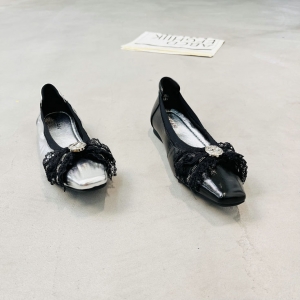 轩美诗 广州鞋 新款 头层金属牛皮 36-40 货号：90101