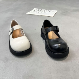 轩美诗 广州鞋 新款 真皮 35-40 货号：40112