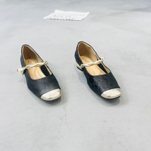 栢丽诗图 广州鞋 新款 头层牛皮 35-40 货号：122-36
