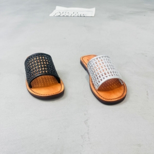 巳蔻 广州鞋 新款 头层牛皮 脚垫牛皮  35-39 货号：10-27