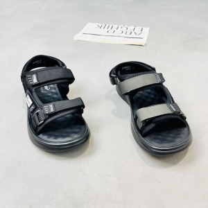 鳄鱼世家 广州鞋 新款 45-46 货号：SD660