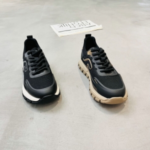 智威龙 广州鞋 新款 脚垫真皮 39-43 货号：3192250