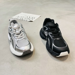智威龙 广州鞋 新款 脚垫真皮 39-44 货号：2192331
