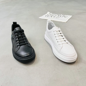 澳伦 广州鞋 新款 头层牛皮 内里真皮 脚垫牛皮 39-44 货号：7522