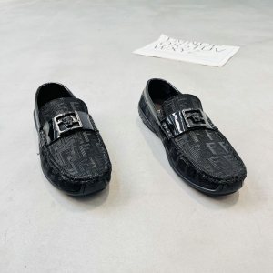 澳伦 广州鞋 新款 头层牛皮 内里真皮 脚垫牛皮 39-44 货号：7208
