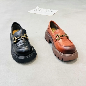 弗洛丹尼 广州鞋 新款 头层牛皮 内里真皮 脚垫牛皮 35-40 货号：025306
