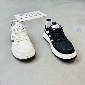 智威龙 广州鞋 新款 头层牛皮 脚垫真皮 39-43 货号：3392638