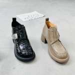 卡姿莉 广州鞋 新款 真皮 内里真皮 脚垫真皮 35-40 货号：39A5218