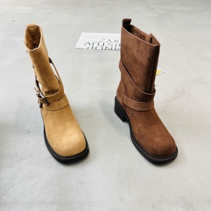 潮麦麦 新款 真皮 内里超柔 35-39 货号：655171-2