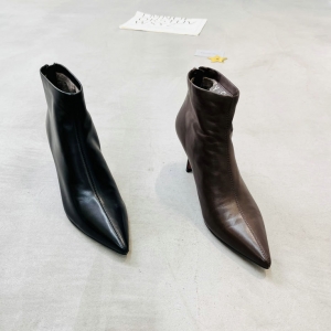 樱歌 广州鞋 新款 胎牛皮 薄绒 35-39 货号：558-625