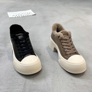 樱歌 广州鞋 新款 小牛皮+羊毛 薄棉 34-39 货号：837-6