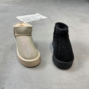 茉妮卡 新款 真皮 大棉 35-40 货号：888-5