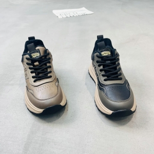 智威龙 广州鞋 新款 真皮 薄棉 39-43 货号：8492680