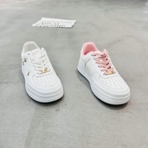 樱歌 广州鞋 新款 真皮 脚垫羊皮 34-39 货号：607-199