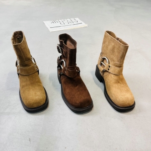 潮麦麦 新款 真皮 内里超柔 35-39 货号：655177