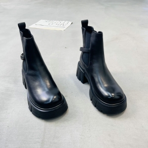 轩美诗 广州鞋 新款 头层牛皮 二棉 36-40 货号：30068