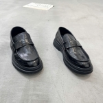 鳄鱼世家 广州鞋 新款 头层牛皮 脚垫真皮 39-43 货号：258BS-2123