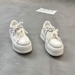 柏宏图 广州鞋 新款 真皮  脚垫羊皮 35-39 货号：3566-360