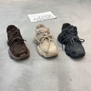 圣德俪尔 广州鞋 新款 真皮 大棉 35-39 货号：668-10