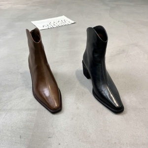 樱歌 广州鞋 新款 植鞣胎牛 脚垫羊皮 34-39 货号：2576-2