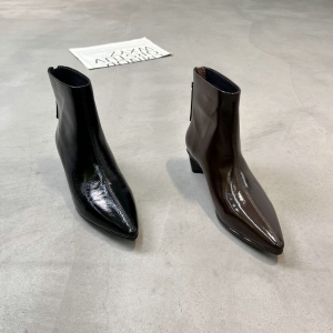 樱歌 广州鞋 新款 胎牛漆皮 内里超柔 脚垫羊皮 34-39 货号：5857-30