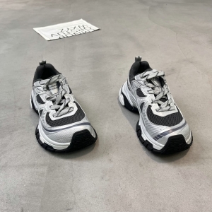 樱歌 广州鞋 新款 脚垫羊皮 35-39 货号：33089