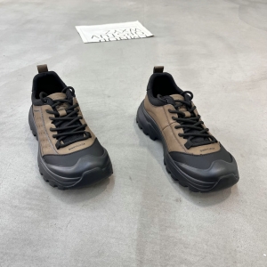 鳄鱼世家 广州鞋 新款 真皮 脚垫真皮  38-44 货号：236715