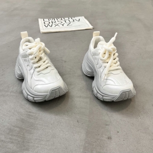 欧韩露露 广州鞋 新款 真皮 脚垫真皮 35-40 货号：1002-12