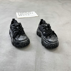 鳄鱼世家 广州鞋 新款 脚垫真皮 39-43 货号：52266