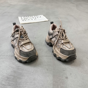 圣德俪尔 广州鞋 新款 真皮 羊皮乳胶垫 35-39 货号：606-17