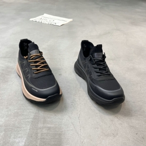 鳄鱼世家 广州鞋 新款 38-44 货号：8073