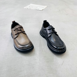 鳄鱼世家 广州鞋 新款 头层牛皮 内里真皮 脚垫真皮 38-43 货号：5810