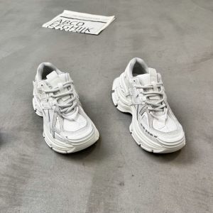 樱歌 广州鞋 新款 真皮 脚垫真皮 34-39 货号：6689-2