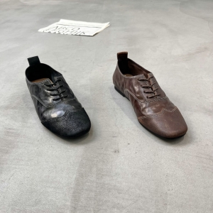 樱歌 广州鞋 新款 手抓油蜡胎牛 脚垫羊皮 34-39 货号：1038-2