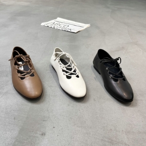 荞溪 广州鞋 新款 胎牛皮 内里羊皮 脚垫羊皮 35-39 货号：371-3