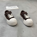 立驰俪 广州鞋 新款 头层牛皮  内里真皮 脚垫牛皮 36-39 货号：608-5