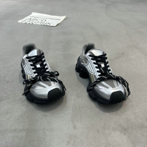 荞溪 广州鞋 新款  脚垫羊皮 36-38 货号：618-3