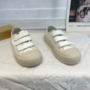 V1528 新款 头层牛皮 脚垫真皮 35-39 货号：0837