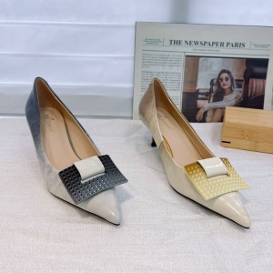 芩歌 广州鞋 新款 头层牛皮 内里羊皮 脚垫羊皮 35-39 货号：23368