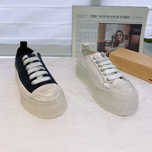 樱歌 广州鞋 新款 头层牛皮 内里羊皮 脚垫羊皮 35-39 货号：539-77