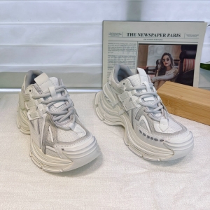 樱歌 广州鞋 新款 小牛皮 脚垫羊皮 34-39 货号：6689-2