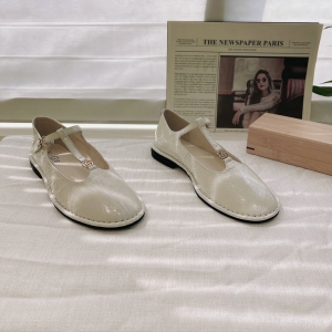 樱歌 广州鞋 新款 皱漆牛油皮 内里羊皮 脚垫羊皮 34-39 货号：325-2