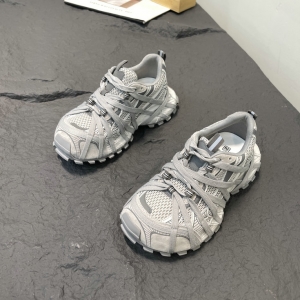 柏宏图 广州鞋 新款 脚垫羊皮 36-39 货号：8668-860