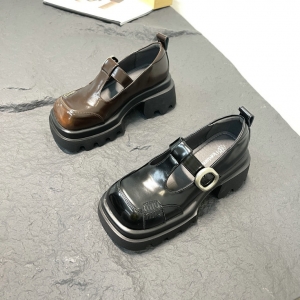 弗洛丹尼 广州鞋 新款 真皮 内里真皮 脚垫真皮 35-40 货号：052705